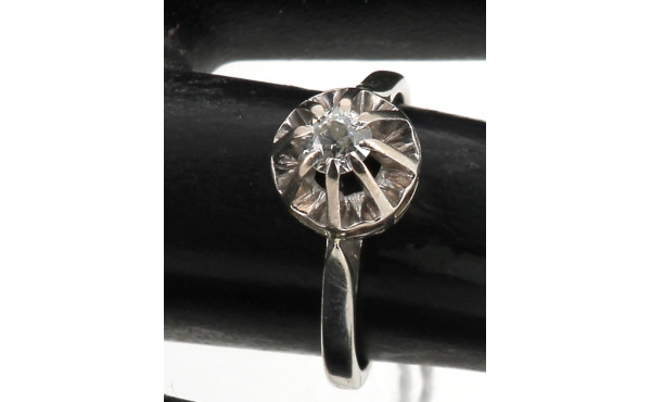 Bague solitaire diamant en or blanc 18 c