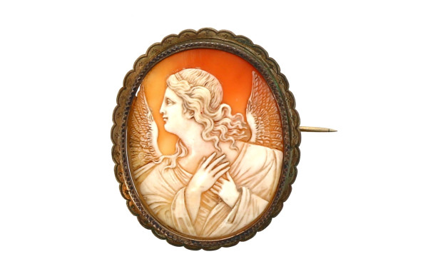 Beau camée coquille à décor d'un ange, m