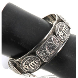 Bracelet jonc ouvrant en argent, poinçon