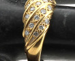 Bague jonc en or 18 carats sertie d'un p