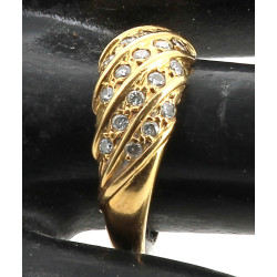 Bague jonc en or 18 carats sertie d'un p