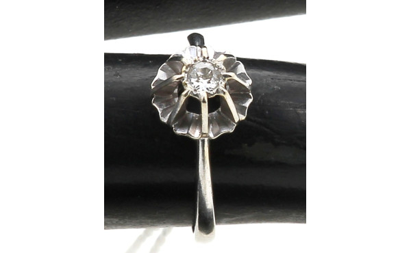 Bague solitaire diamant en or gris 18 ca