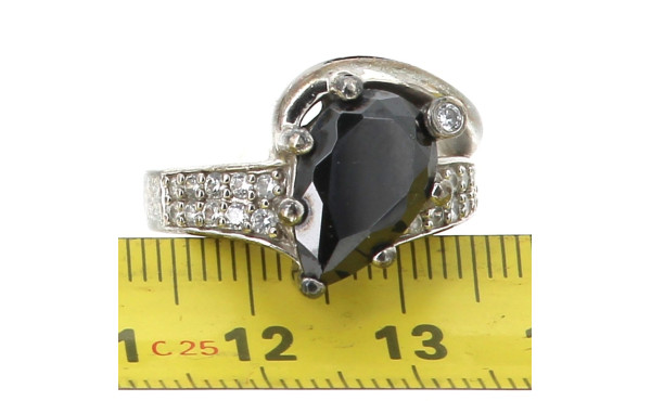 Bague en argent 925ème sertie d'un stras