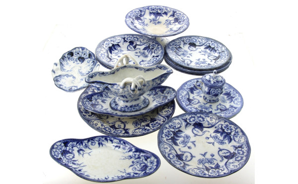 CREIL & MONTEREAU - Décor "Flora" - Lot 