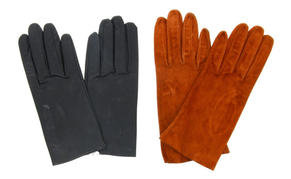 Deux paires de gants femme en peau coule