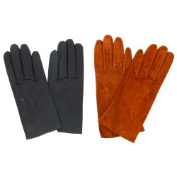 Deux paires de gants femme en peau coule