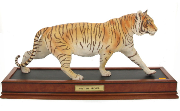 Important tigre en porcelaine, édition F