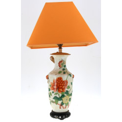 CHINE XIXème - Vase en porcelaine blanch