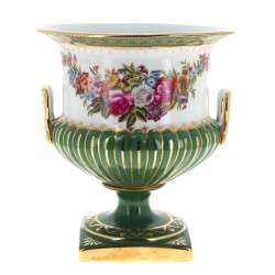 Vase forme Médicis en porcelaine blanche