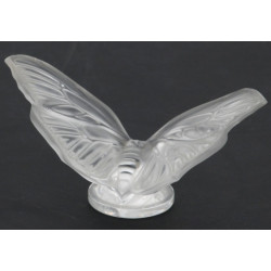 LALIQUE France - Papillon, sujet en cris