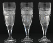 7 flûtes à champagne en cristal moulé dé