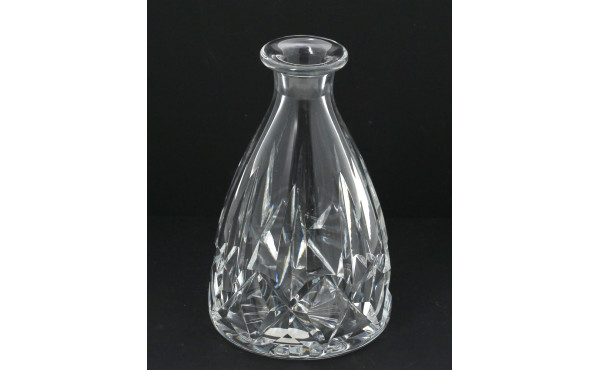 SAINT-LOUIS - Carafe en cristal, signée,