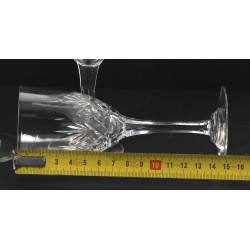 Eléments de service de verres à pied en 