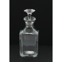 BACCARAT - Carafe à section carrée en cr