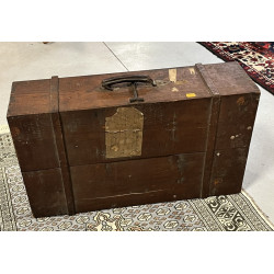 Valise ancienne en bois, étiqettes contr