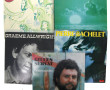 Caisse de disques dont disques d'artiste