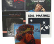 Caisse de disques dont disques d'artiste