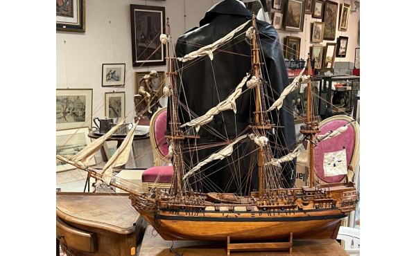 Maquette de trois mâts en bois L. 102 cm