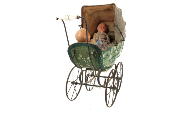 Landau ancien en toile enduite, roues en