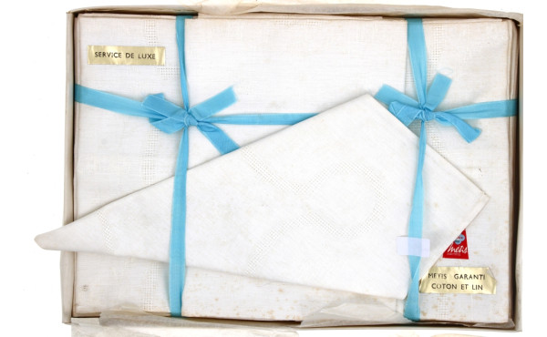 Nappe et 12 serviettes en Métis, neufs s