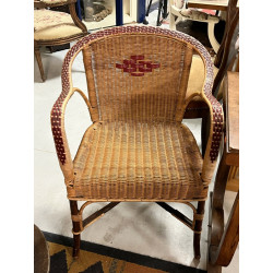 Trois fauteuils en rotin (du scotch roug