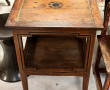 Petite table ancienne en bois fruitier, 