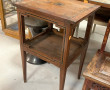 Petite table ancienne en bois fruitier, 