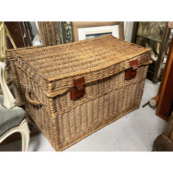 Malle en osier, H 56 x L 82 x P 42 cm