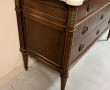 Commode style Louis XVI en placage d'aca