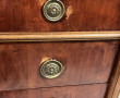 Commode style Louis XVI en placage d'aca