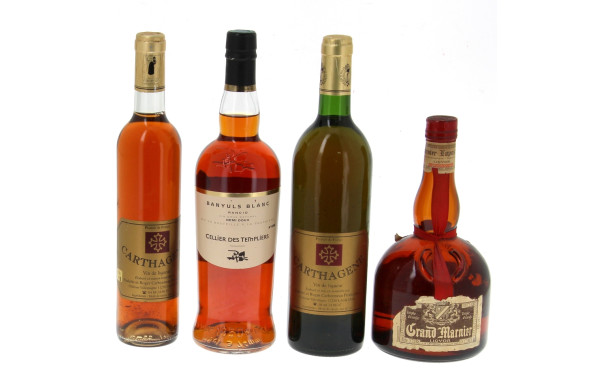 Lot de 4 bouteilles: - 1 B BANYULS BLAN
