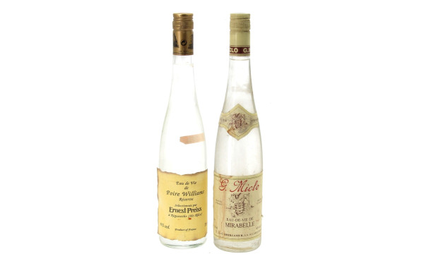 2 bouteilles d'EAU DE VIE Poire Williams
