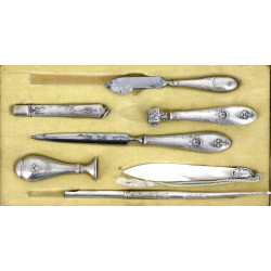Nécessaire à écrire ancien en métal arge