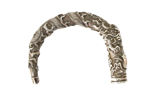 Pommeau de canne ancien en argent, décor