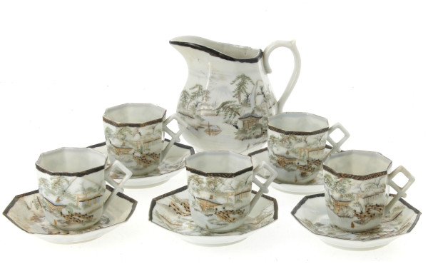 CHINE - 5 tasses, 5 sous-tasses et un cr