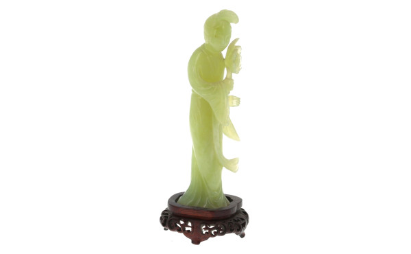 CHINE Xxème - Statuette en néphrite figu