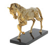 "Cheval", sujet en métal doré, sur base 