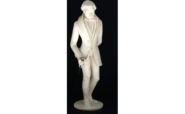 "Dandy", sujet en résine blanche, H 28,5