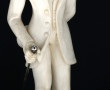 "Dandy", sujet en résine blanche, H 28,5