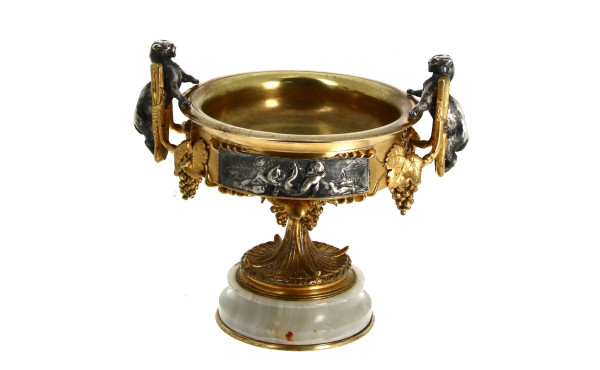 Tazza en bronze de style néo-classique, 