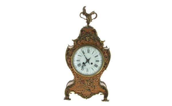 Pendule cartel dans le style Louis XV à 