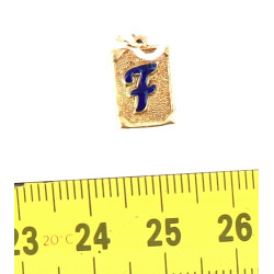 Petit pendentif en or jaune 14 carats ch