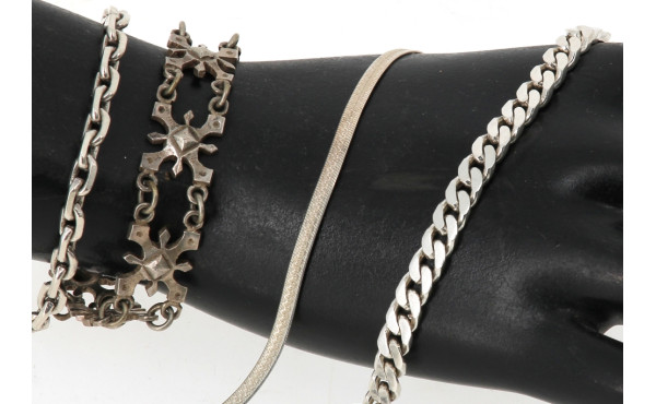 Lot de 4 bracelets en argent, poids 50,8