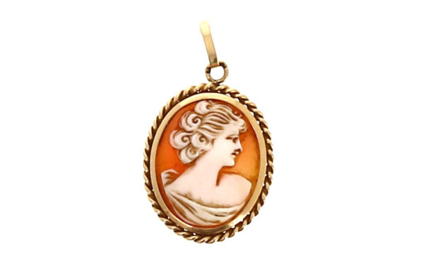 Pendentif camée monté or 18 carats, poin