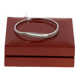 Bracelet jonc en argent serti d'un petit