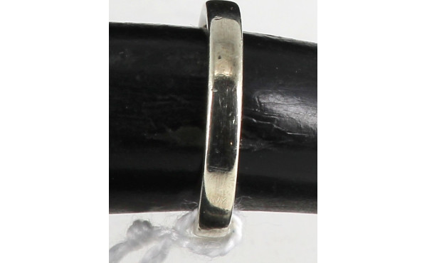 Alliance en or gris 9 carats, poids 2,80