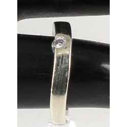 Bague solitaire diamant en or gris 9 car