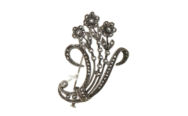 Broche en argent 835ème et marcassittes,