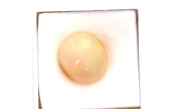 Opale 7 carats de forme ovale