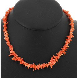 Collier en brins de corail, fermoir méta